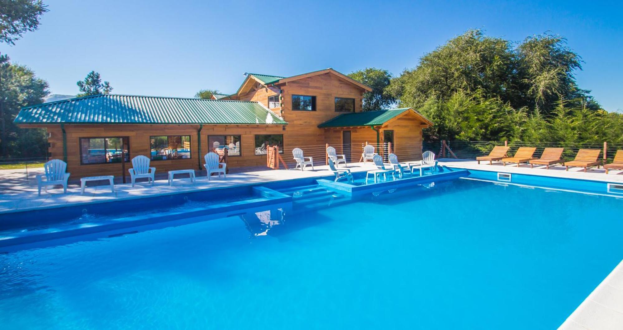 Del Milagro & Hotel 3*